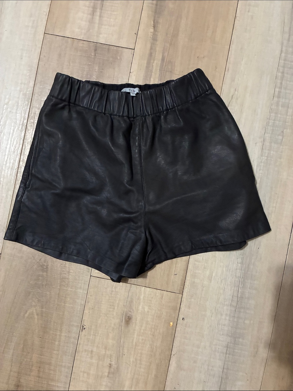 Tibi leather pull on shorts retail $795 - Picture 2 of 7